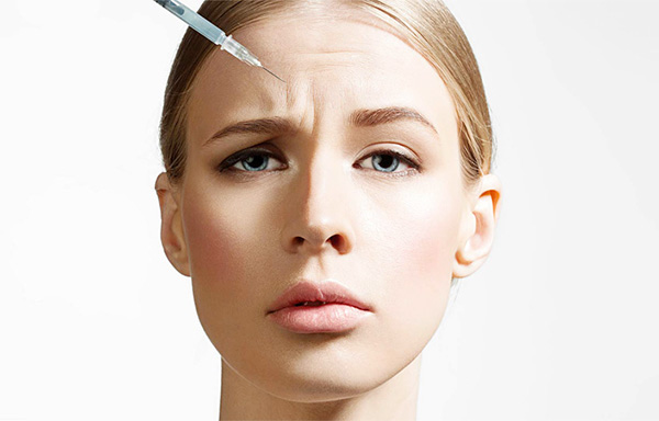 Il existe un certain nombre de situations dans lesquelles il est impossible de réaliser des injections de Botox, et parmi les contre-indications, il existe des interdictions strictes sur lesquelles le médecin insistera ...